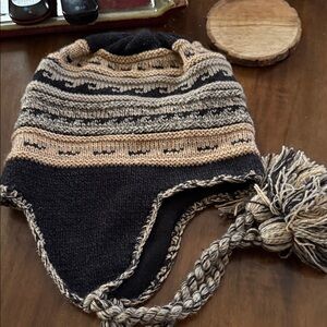 Cozy Knit Earflap Hat - Black and Tan